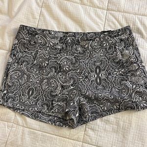 NWT Express Black and White Paisley Shorts Size 10